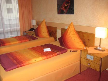Stadthotel-Garni Нойвиед Екстериор снимка